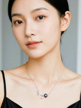 Load image into Gallery viewer, Feuille Dainty Necklace