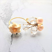 Load image into Gallery viewer, Lily + Pearls Butterfly