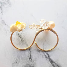 Load image into Gallery viewer, Lily + Pearls Butterfly