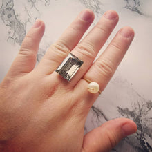 Load image into Gallery viewer, Elegance