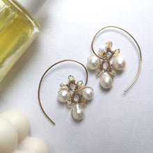 Load image into Gallery viewer, Pearls Elegance