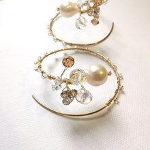 Load image into Gallery viewer, Twirling G