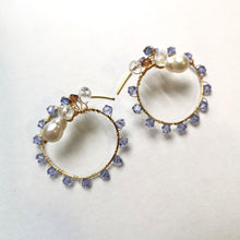 Load image into Gallery viewer, Twirling B